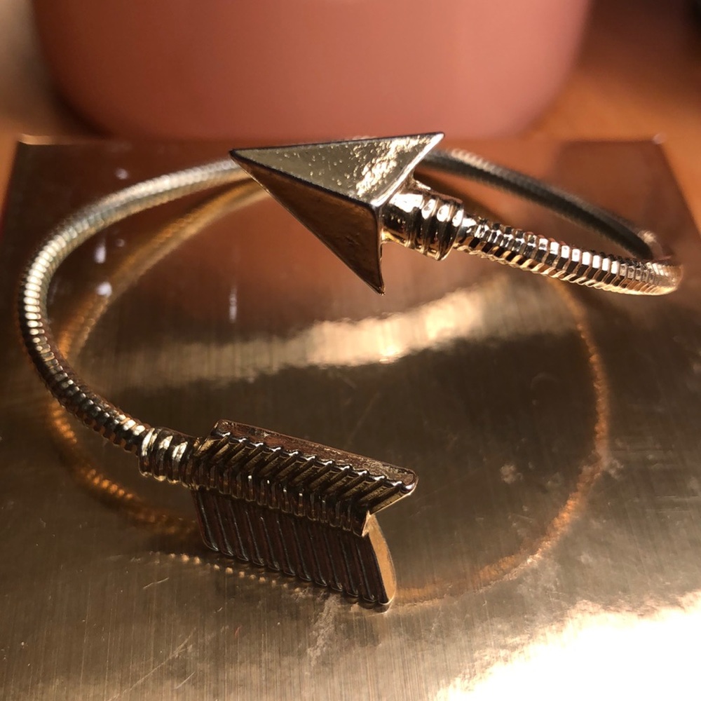 Arrow wrap bracelet